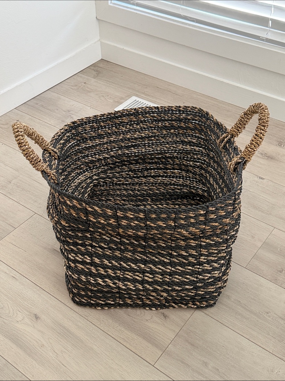 Pottery Barn Woven Seagrass Storage Basket with Handles - Black & Natural